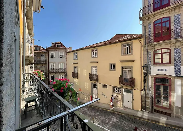 Historic Balcony Hideaway - Taipas House 60 Porto