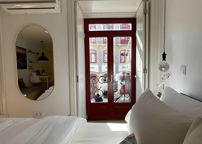 Historic Balcony Hideaway - Taipas House 60