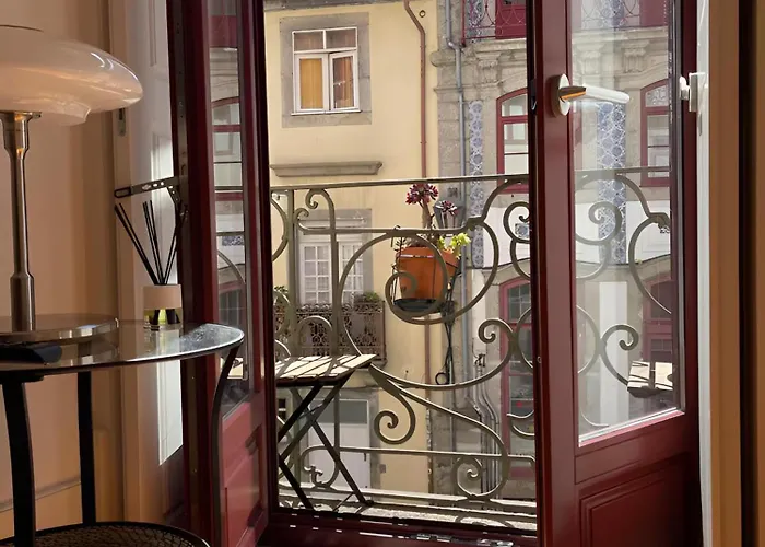 Historic Balcony Hideaway - Taipas House 60 *