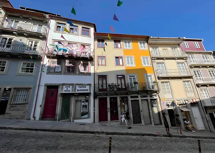 Historic Balcony Hideaway - Taipas House 60 Apartment