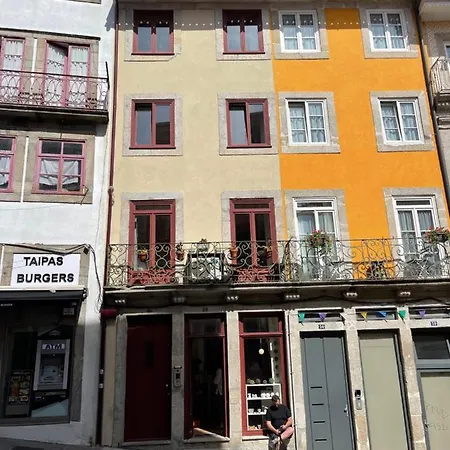 Historic Balcony Hideaway - Taipas House 60 아파트