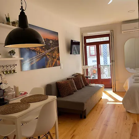 아파트 Historic Balcony Hideaway - Taipas House 60 포르투