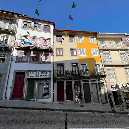 Historic Balcony Hideaway - Taipas House 60 Апартаменты