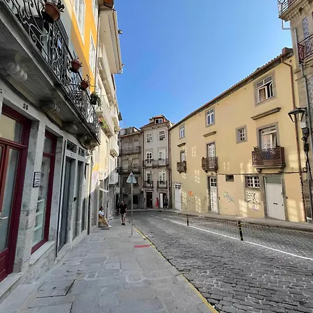 Historic Balcony Hideaway - Taipas House 60 Апартаменты *