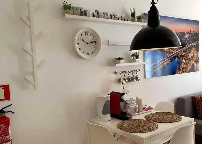 Historic Balcony Hideaway - Taipas House 60 Appartement Oporto