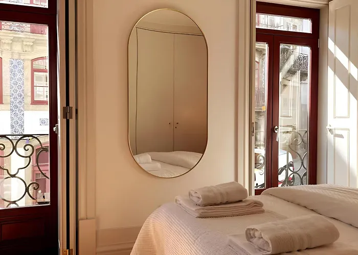 Historic Balcony Hideaway - Taipas House 60 Appartamento