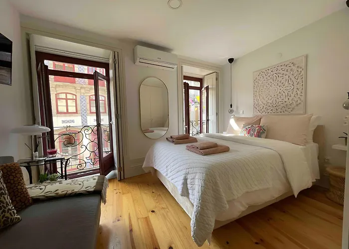 Historic Balcony Hideaway - Taipas House 60 *