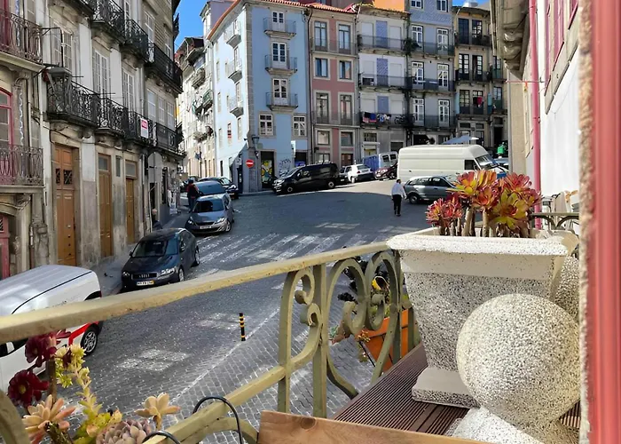 Historic Balcony Hideaway - Taipas House 60