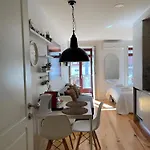 Lejlighed Historic Balcony Hideaway - Taipas House 60 *