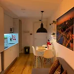 Historic Balcony Hideaway - Taipas House 60 Lägenhet *