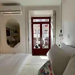 Historic Balcony Hideaway - Taipas House 60