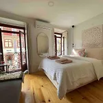 Historic Balcony Hideaway - Taipas House 60 Oporto