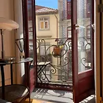 Historic Balcony Hideaway - Taipas House 60 *