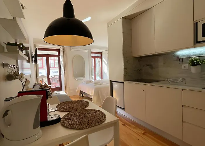 Historic Balcony Hideaway - Taipas House 60 *