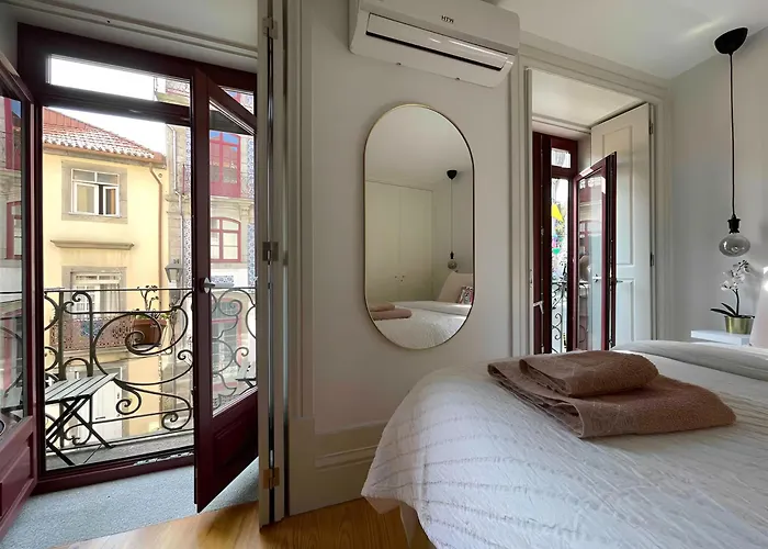 Historic Balcony Hideaway - Taipas House 60 *