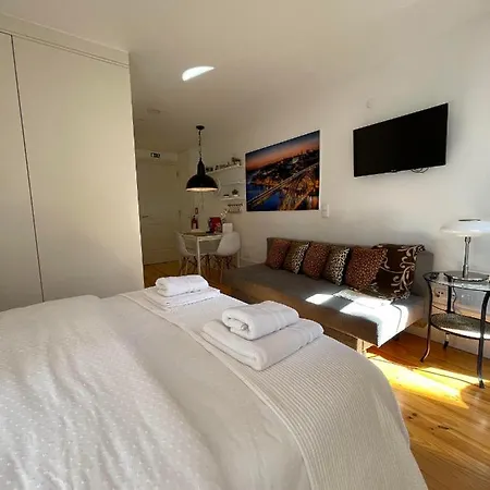 Historic Balcony Hideaway - Taipas House 60 Appartamento *