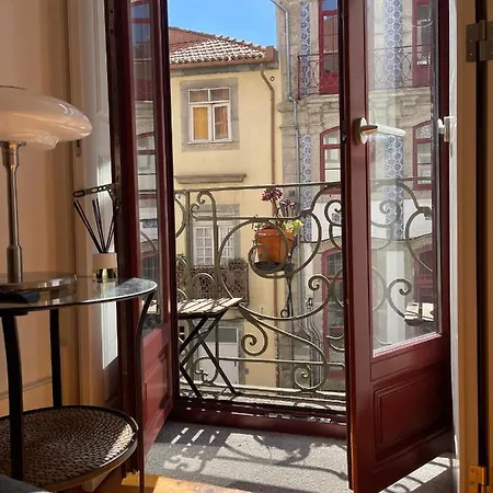 Historic Balcony Hideaway - Taipas House 60 * Oporto